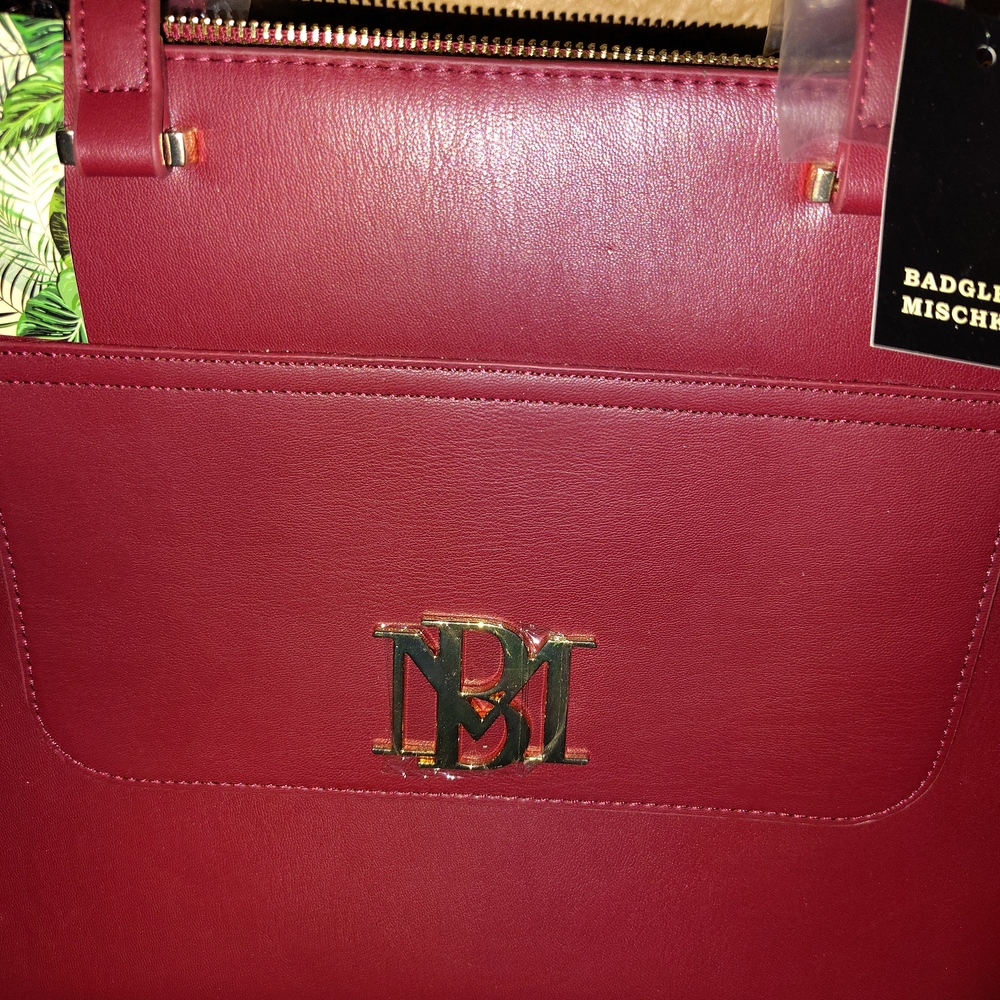 Badgley Mischka NWT Burgundy Vegan Leather Shoulder Bag - Picture 2 of 8